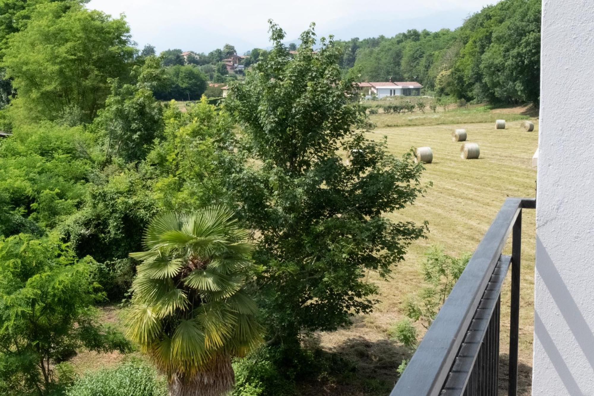 Casa Vacanze Aria Leggiuno Eksteriør billede