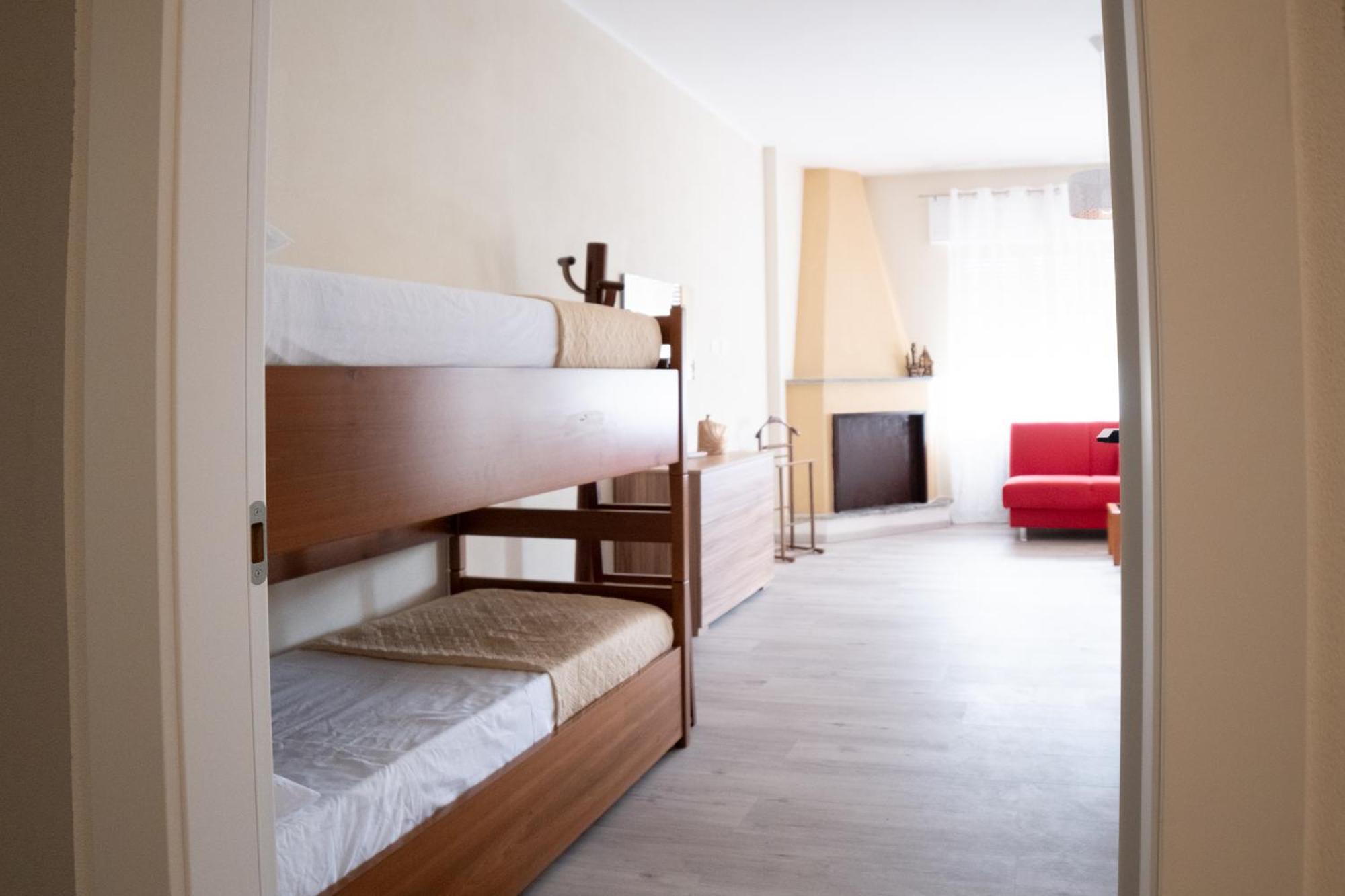 Casa Vacanze Aria Leggiuno Eksteriør billede